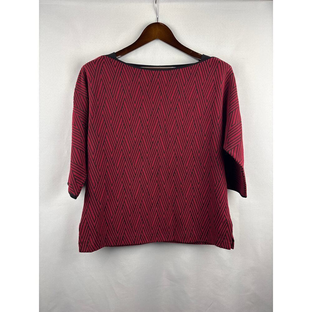Women’s Chico’s Size 0 Red & Black Abstract Patterned Blouse